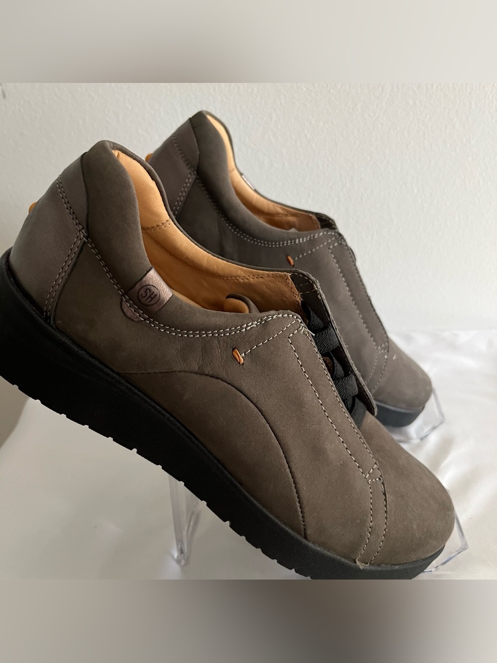 Samuel Hubbard' Women’s Marin Gore-Lace SlipOn Sneaker Taupe Bronze Metallix 6.5
